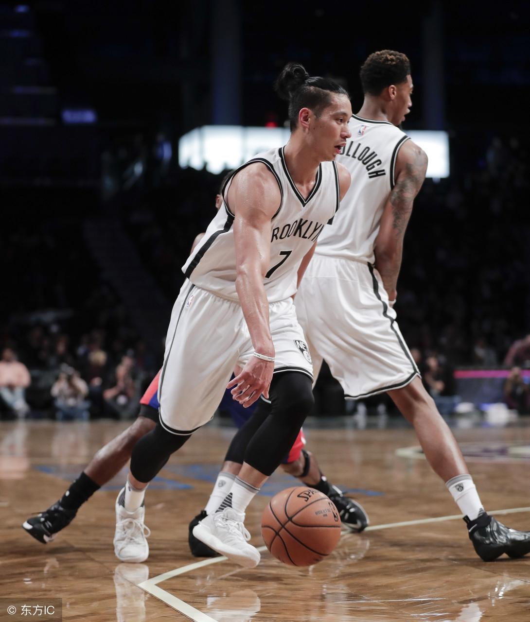 林书豪在CBA打替补，从NBA到CBA的转型之路